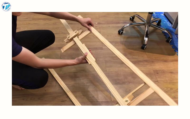 Cách lắp giá đỡ khung tranh đơn giản tại nhà